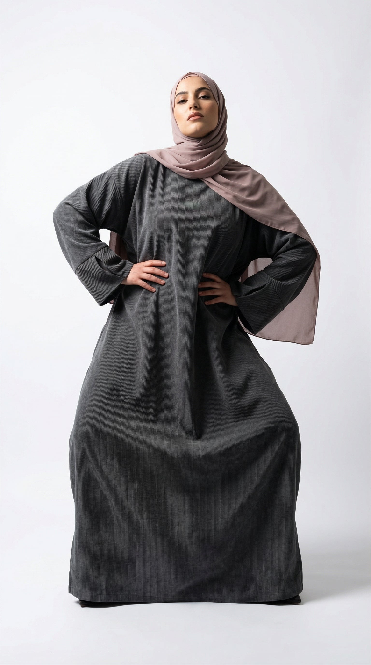 Abaya Aliyaah gris