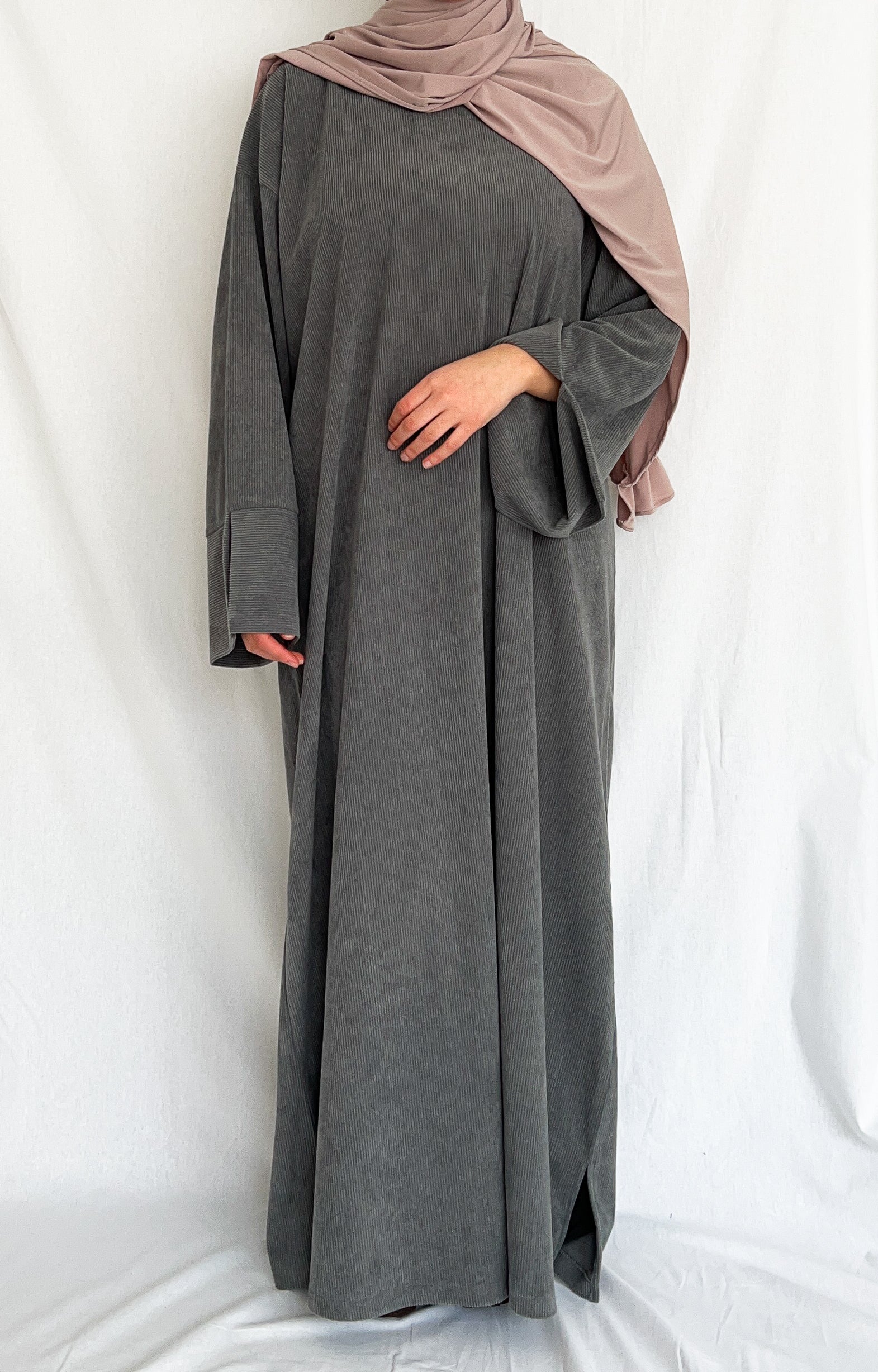 Abaya Aliyaah gris