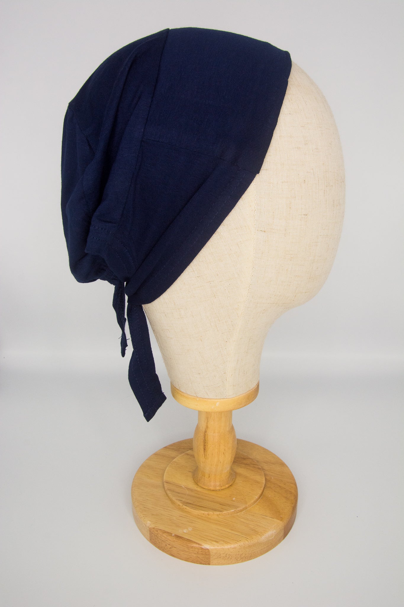 BONNET À FICELLES ANTIDÉRAPANT